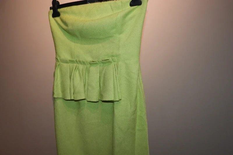 Moschino CheapandChic appel groene strepless jurk Nieuw 40, Kleding | Dames, Maat 38/40 (M), Verzenden, Nieuw, Moschino