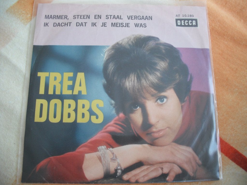 Trea Dobbs - Marmer, steen en staal vergaan., Ophalen of Verzenden, Zo goed als nieuw, 12 inch, Levenslied of Smartlap