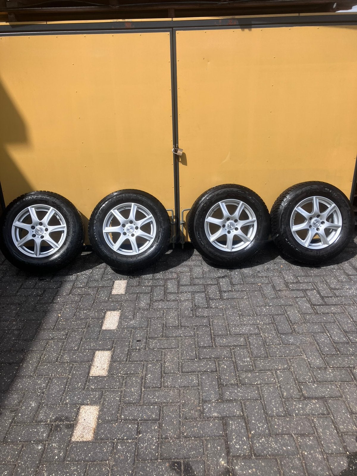 Kia Sportage Dunlop Winter Sport 5 SUV winterbanden, Ophalen