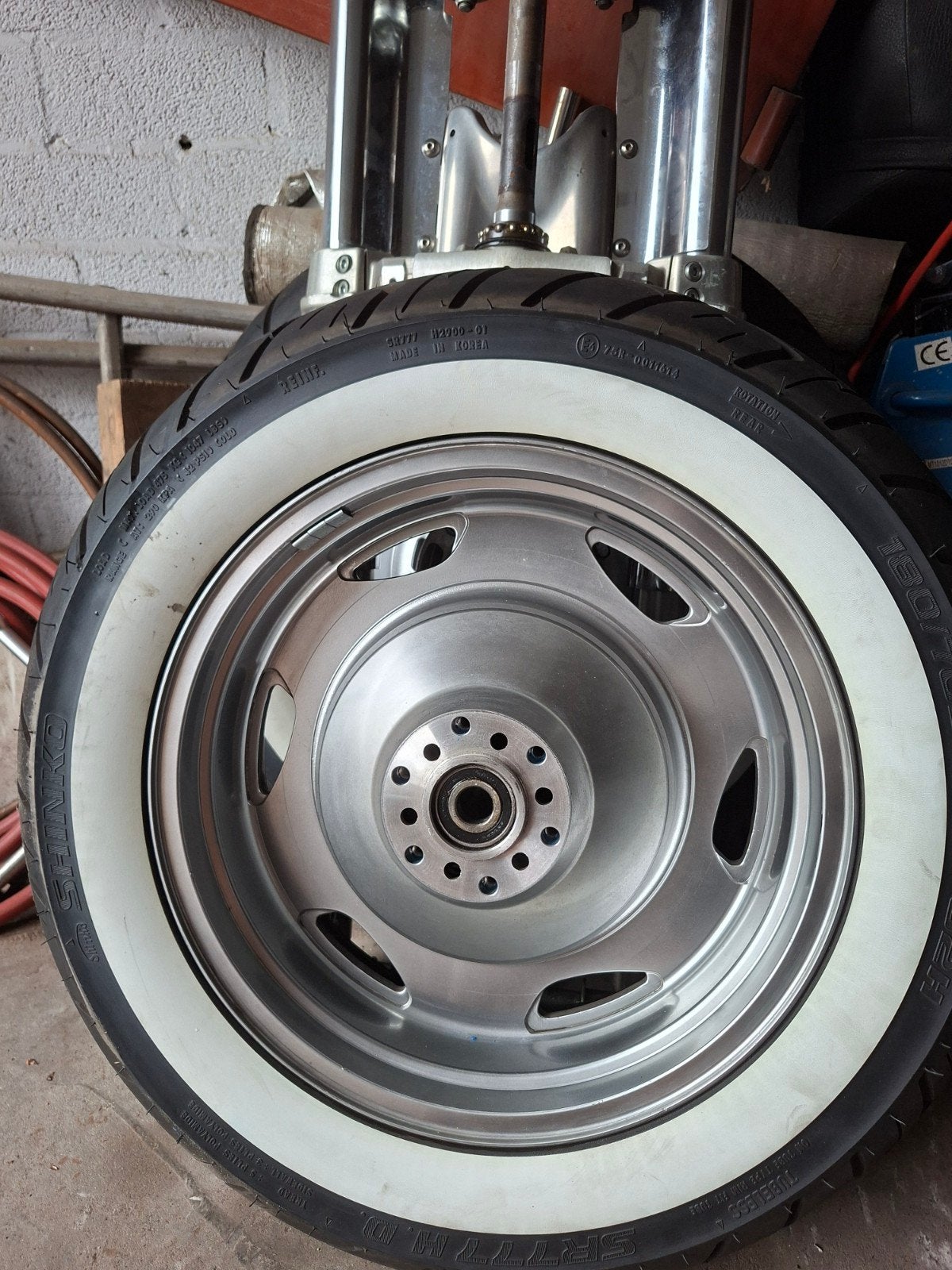 Wielen en voorvork Suzuki Intruder VL1500, Ophalen