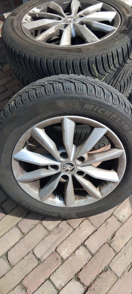 Skoda  octavia 205/55 R16 Winterbanden licht metalen Velgen, Ophalen of Verzenden, Gebruikt