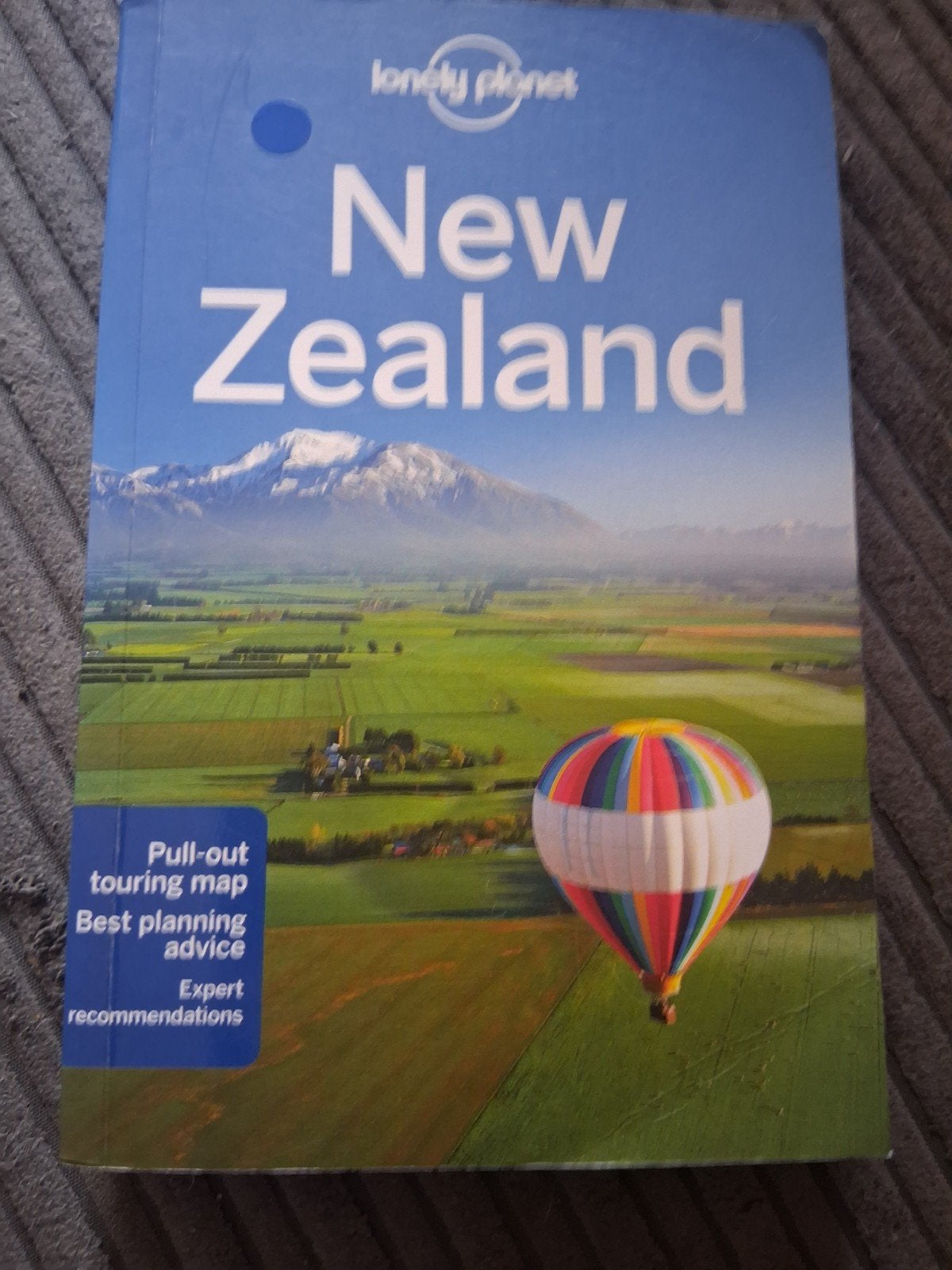 New Zealand - Lonely Planet  17e editie, Boeken, Ophalen of Verzenden, Reisgids of -boek, Gelezen, Overige merken