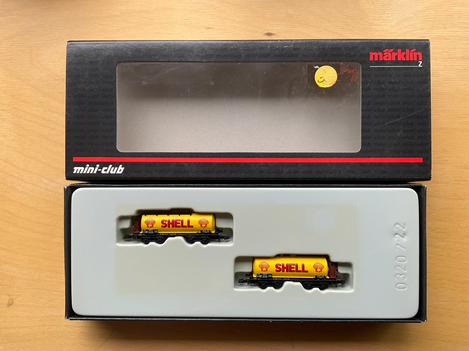 Märklin Z Mini-Club 82070 Shell Tankwagons (2 stuks), Gelijkstroom, Wagon, Ophalen of Verzenden, Zo goed als nieuw