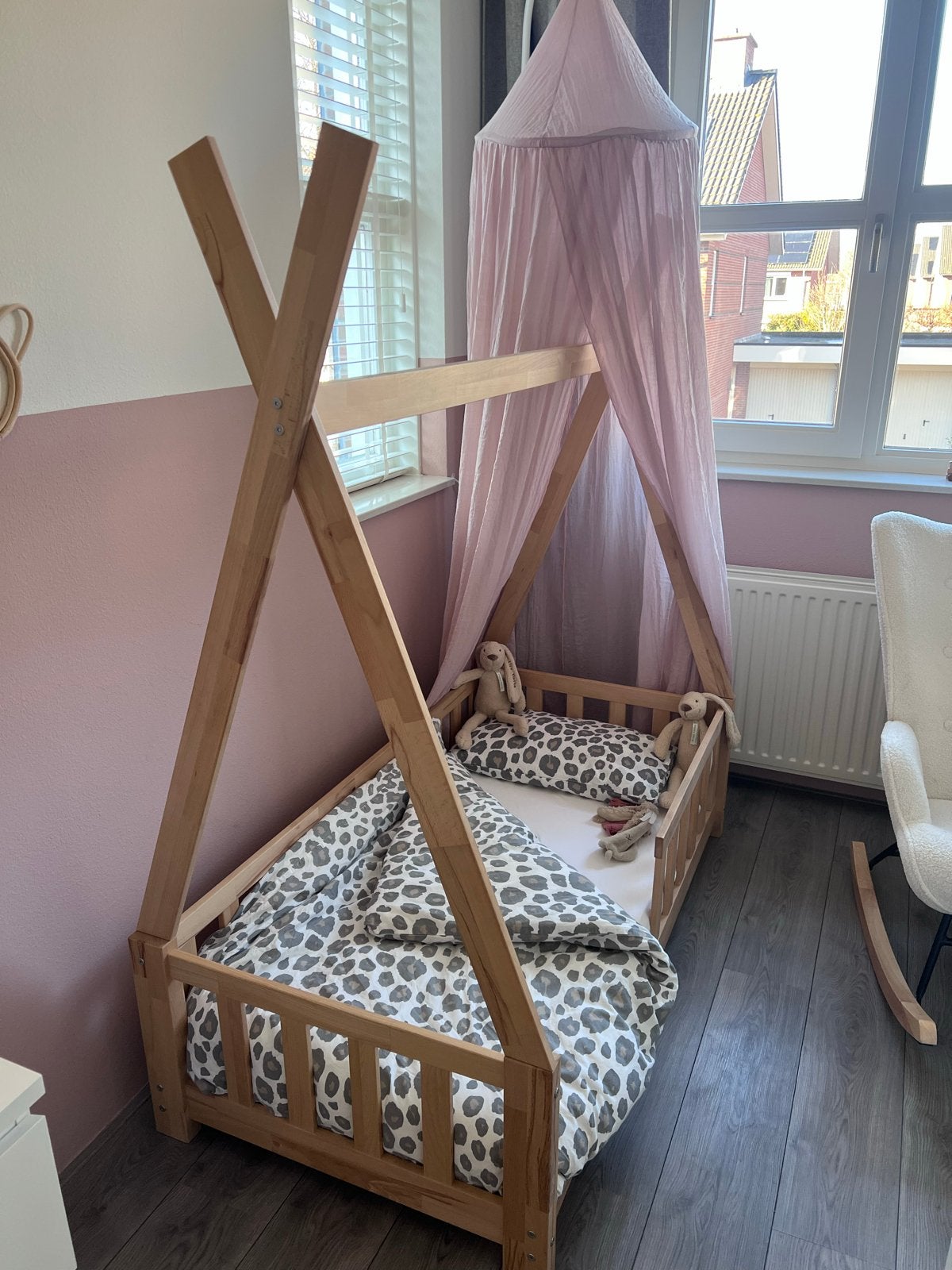peuterbed bedhuisje 70x140 petit puk huisbed tipibed, Kinderen en Baby's, Ophalen, 70 tot 85 cm, 140 tot 160 cm, Zo goed als nieuw