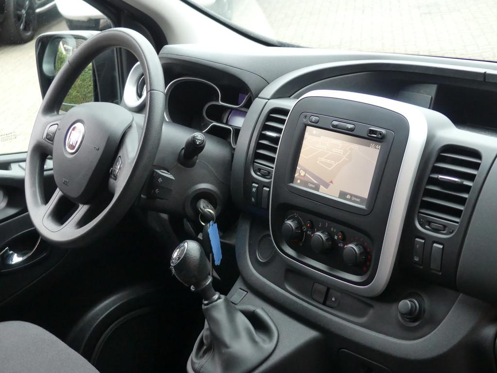 Fiat Talento 1.6 MJ L2H1 122PK Trekhaak/PDC/Navigatie, Auto's, Bestelauto's, Voorwielaandrijving, 15 km/l, Gebruikt, 4 cilinders