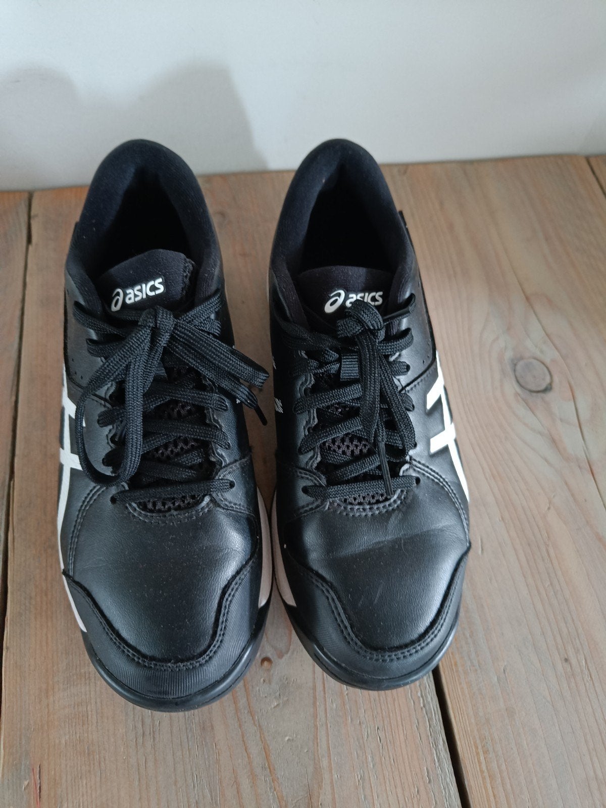 Korfbal veld schoenen Asics maat 36, Ophalen of Verzenden, Zo goed als nieuw, Schoenen