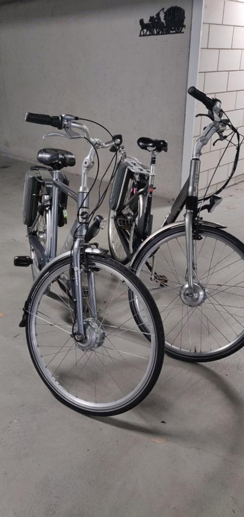 2 Giant elektrische fietsen GOEDE STAAT., Fietsen en Brommers, Ophalen, Zo goed als nieuw, Accu, Achterlicht