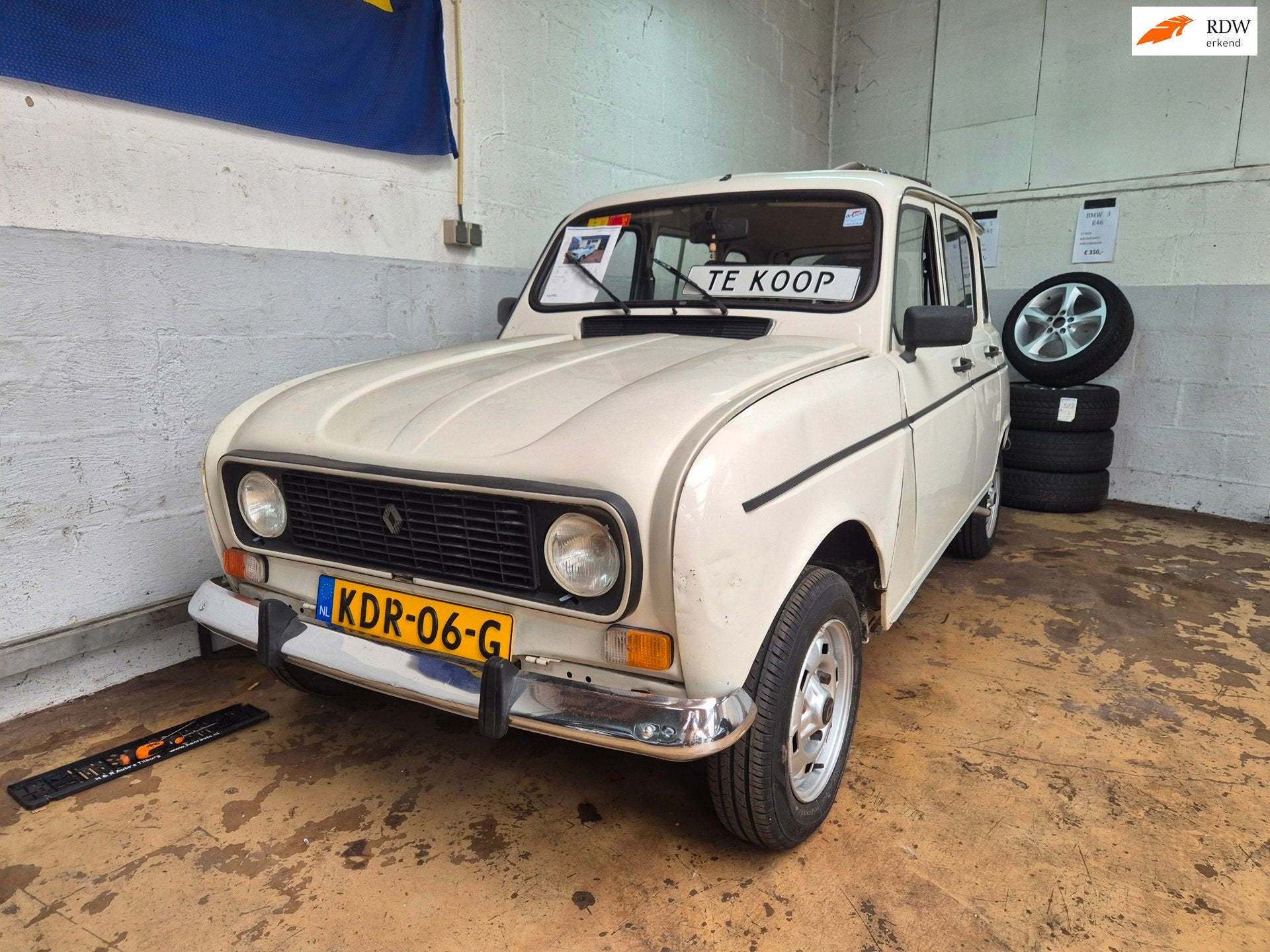 Renault 4 R 4 TL * roest en lasvrij * NL KENTEKEN, Gebruikt, Zwart, 4 cilinders, Beige
