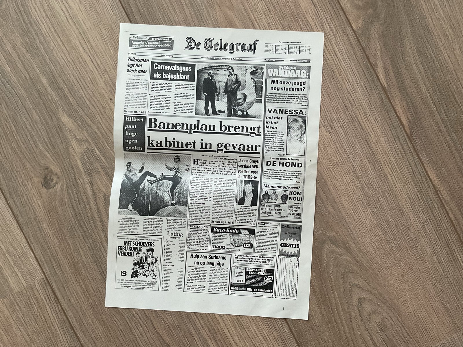 Kopie Voorblad De Telegraaf 1982 - Historisch Nieuws, Ophalen of Verzenden, Gelezen, Krant