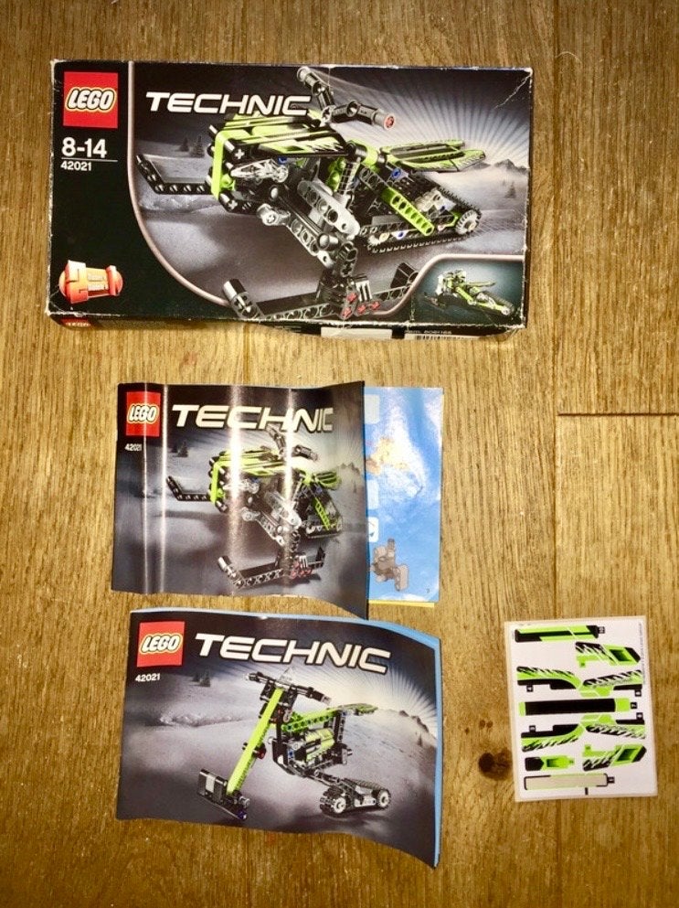 LEGO Technic 42021 Sneeuwscooter - Zo goed als nieuw, Lego, Ophalen of Verzenden, Zo goed als nieuw, Complete set