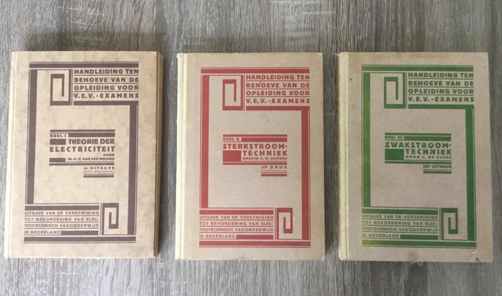 3 oude Elektronica boeken van rond 1935., Boeken, Ophalen, Gelezen