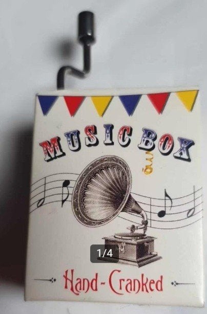 Mooi Muziek doos uit Tsjechoslowakije., Antiek en Kunst, Ophalen of Verzenden