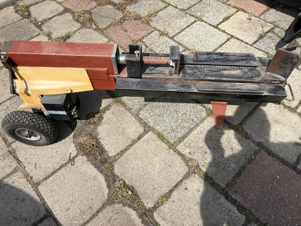 Robuuste Houtklover ZYWT 1500W - Elektrisch, Tuin en Terras, Kloofmachines, Ophalen of Verzenden, Gebruikt, Elektrisch, Liggend