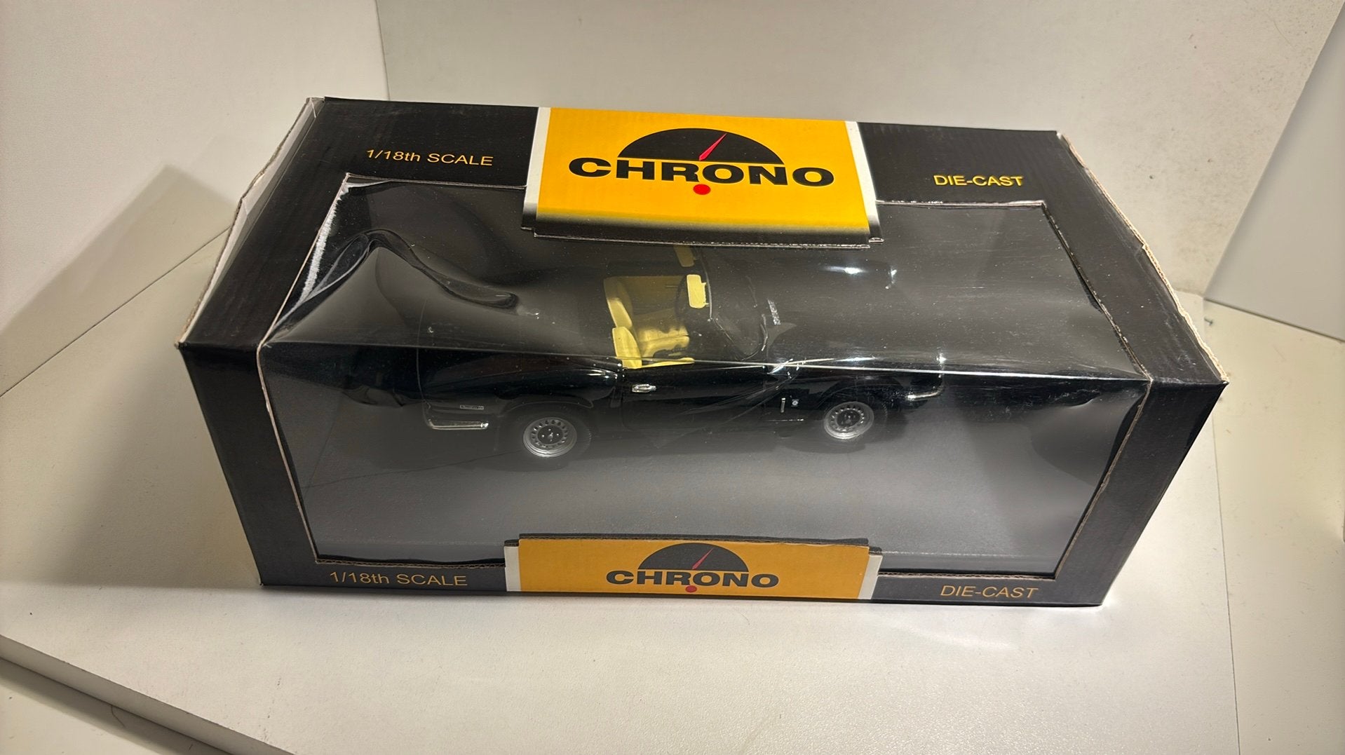 Truimph spitfire open convertible 1970 black chrono 1.18, Hobby en Vrije tijd, Modelauto's | 1:18, Overige merken, Ophalen of Verzenden