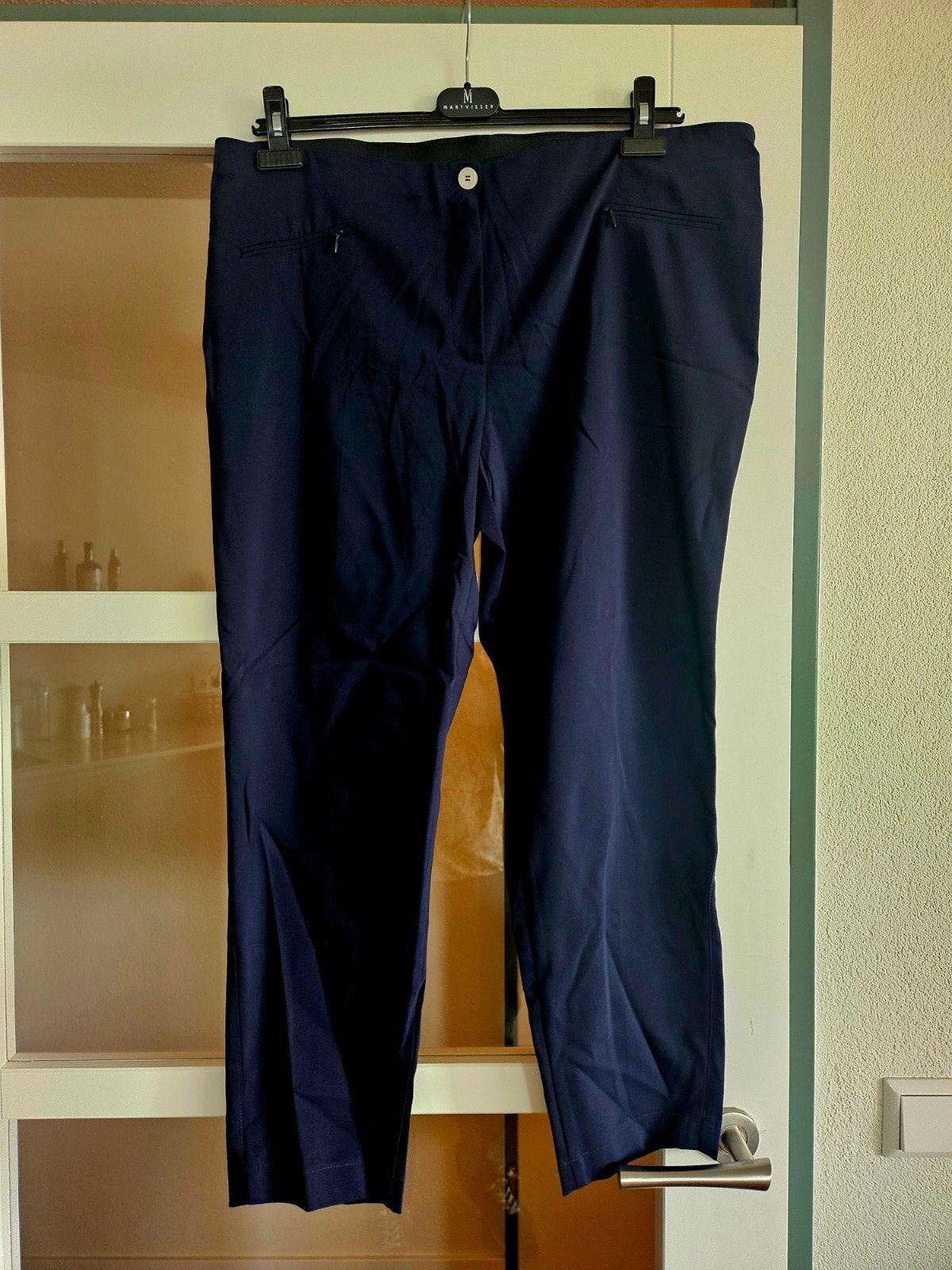 Broek donkerblauw maat 48 travelstof, Kleding | Dames, Ophalen of Verzenden, Zo goed als nieuw, Blauw, Broek of Spijkerbroek