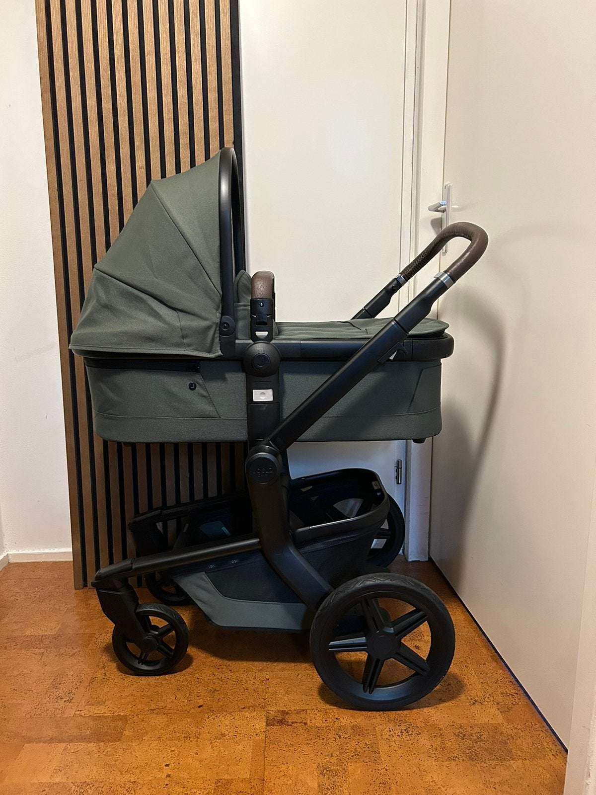 Joolz day plus forest green 5 in 1 compleet, Zo goed als nieuw, Combiwagen, Met autostoeltje, Ophalen
