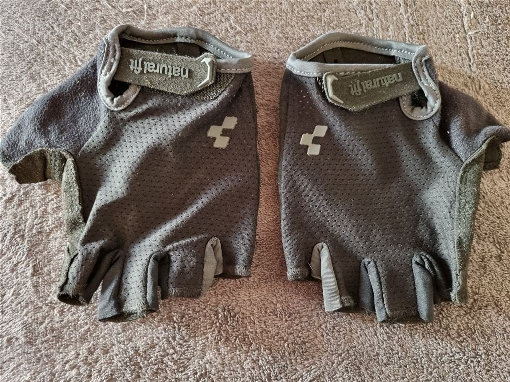 Cube Natural fit handschoenen maat M, Fietsen en Brommers, Fietsaccessoires | Fietskleding, M, Dames, Ophalen of Verzenden, Zo goed als nieuw