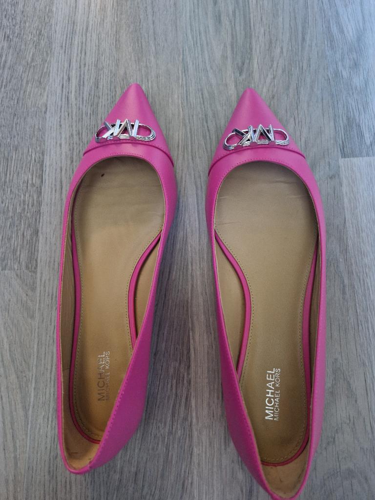 MIchael Kors ballerina mt 40 (valt als 39), Kleding | Dames, Schoenen, Michael Kors, Zo goed als nieuw, Roze, Ballerina's
