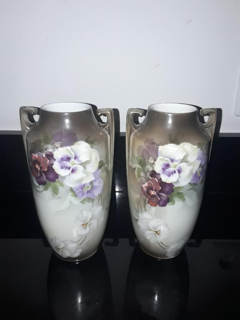 2 Antieke R Sūhl vazen met gekleurde anemonen, Antiek en Kunst, Verzenden