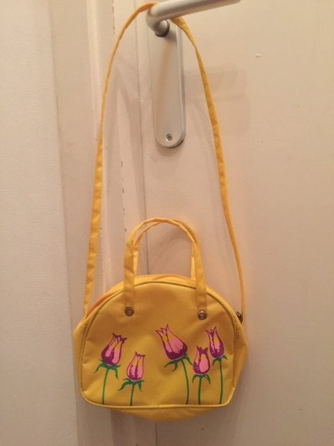 Gele meisjes schoudertasje tas met tulpen print H&M 25x20 cm, Tas, H&M, Nieuw, Ophalen of Verzenden