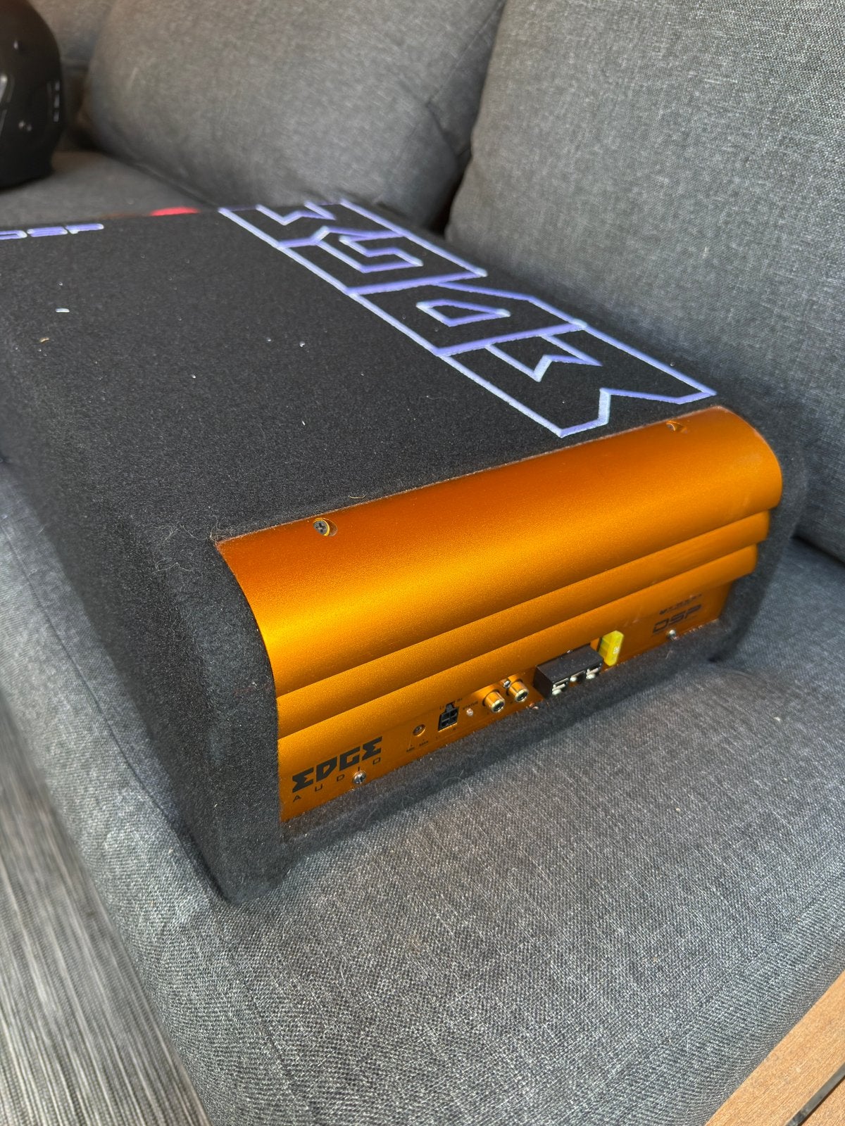 Edge actieve subwoofer in nieuwstaat, Ophalen, Zo goed als nieuw