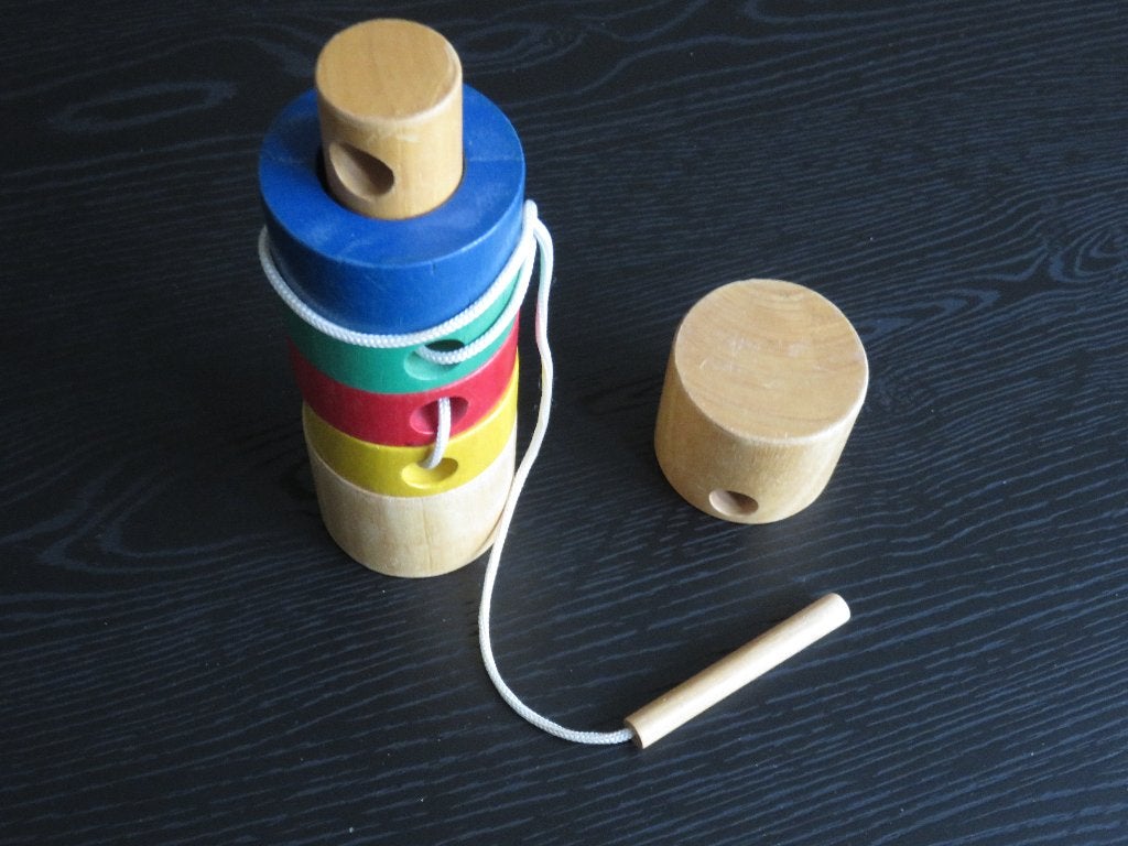 Houten doolhof rijgblok, stapelspel, 6delig., Kinderen en Baby's, Ophalen of Verzenden, Zo goed als nieuw