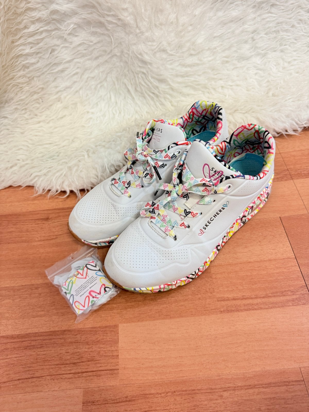 Skechers Uno sneakers met hartjes, Kleding | Dames, Schoenen, Wit, Ophalen of Verzenden, Sneakers of Gympen, Gedragen