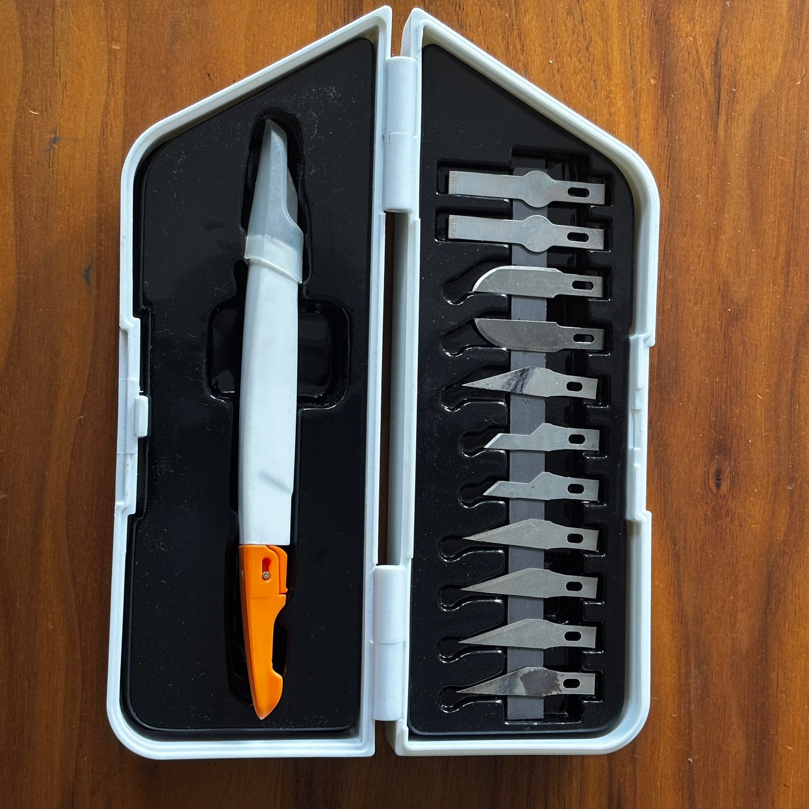Fiskars precisiemes set compleet - 12 mesjes in opbergdoos, Ophalen of Verzenden, Gebruikt