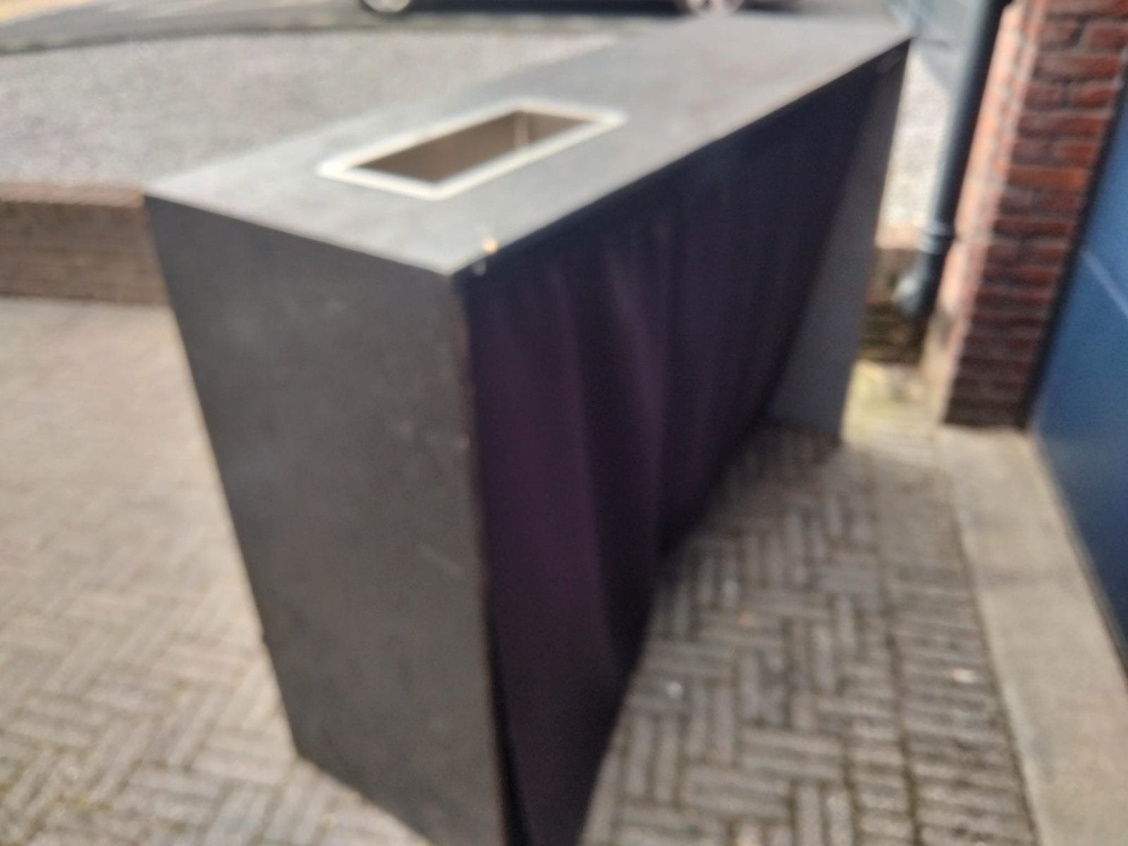 Bar met spoelbak en voorbereide afvoer, Ophalen, Gebruikt