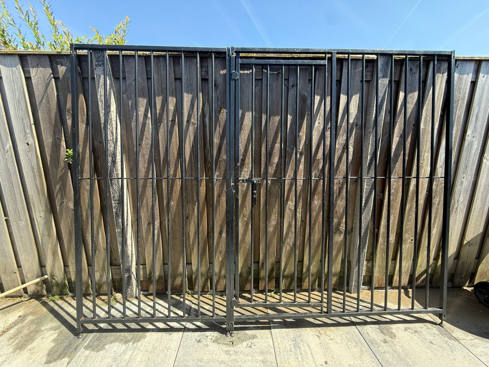 Hekwerk met deur, Tuin en Terras, Ophalen, Met poort, Spijlenhekwerk, Zo goed als nieuw