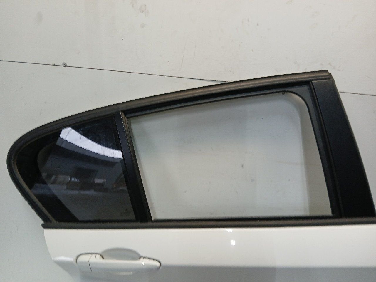 Portier rechts achter BMW 1 serie, Onderdelen@venauto.nl, Van der Ven Autorecycling B.V., Gebruikt, Ettenseweg 76, 4706 PB Roosendaal, The Netherlands