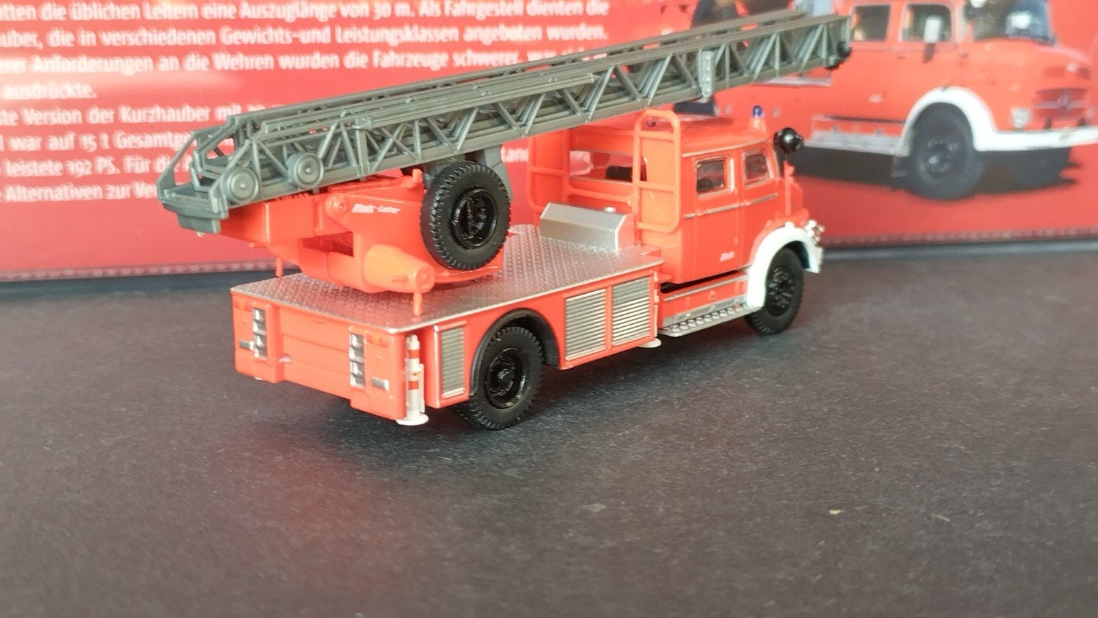 Mercedes Benz DlK 30 Feuerwehr Ladder 1;87 Brekina Pol, ., Nieuw, Ophalen of Verzenden, Brekina