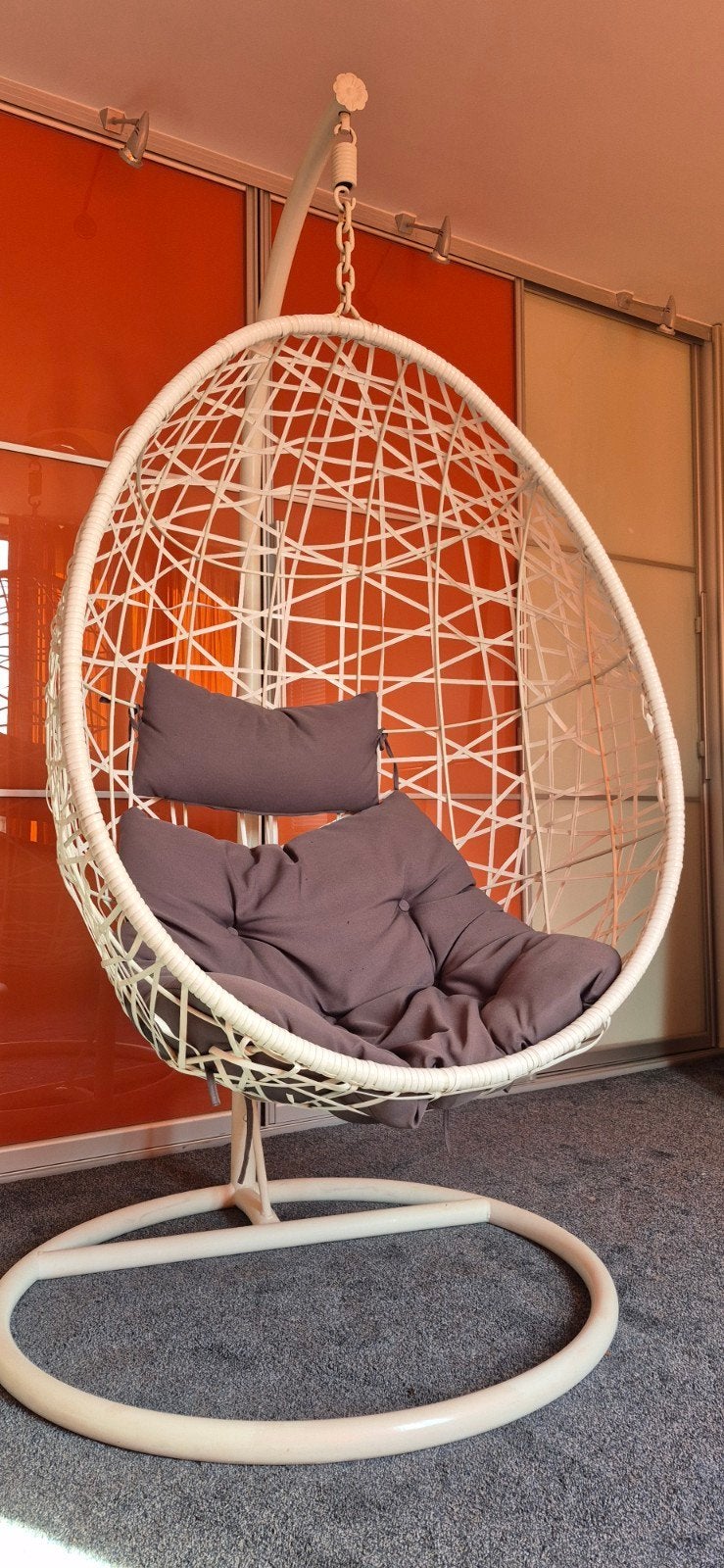 Witte hangstoel met standaard en kussen, Ophalen, Modern, Comfortabel, Gebruikt, Wit