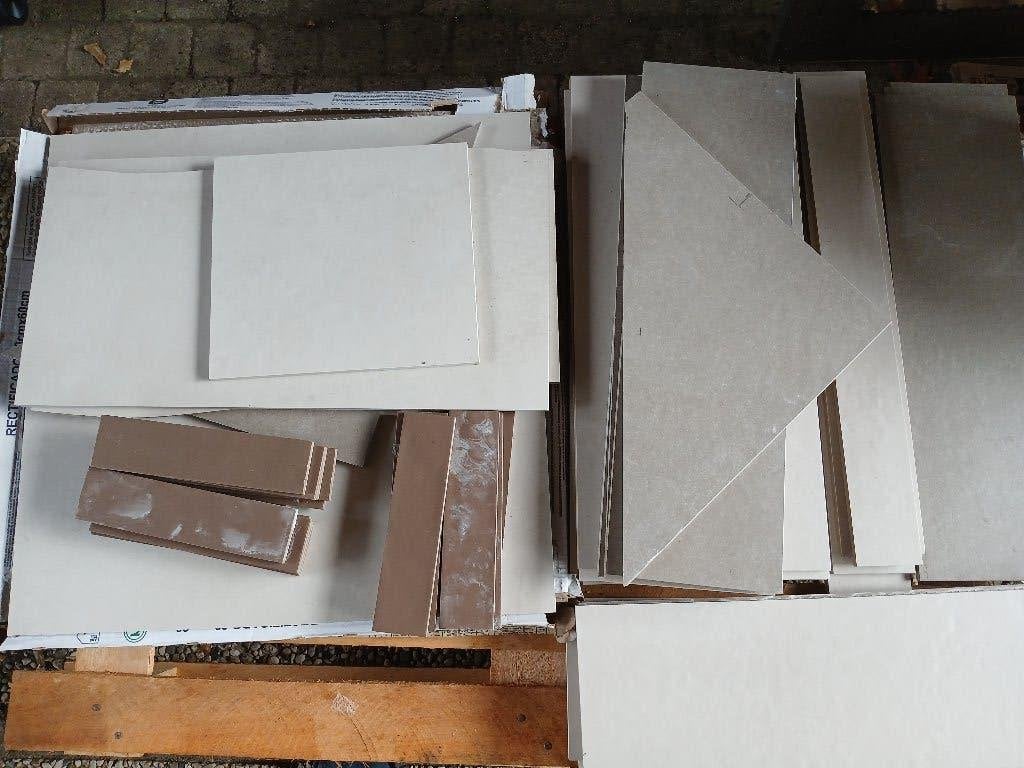 Diverse partij tegels (vloer- en wandtegels), Ophalen, 60 cm of meer, 5 tot 10 m², Zo goed als nieuw