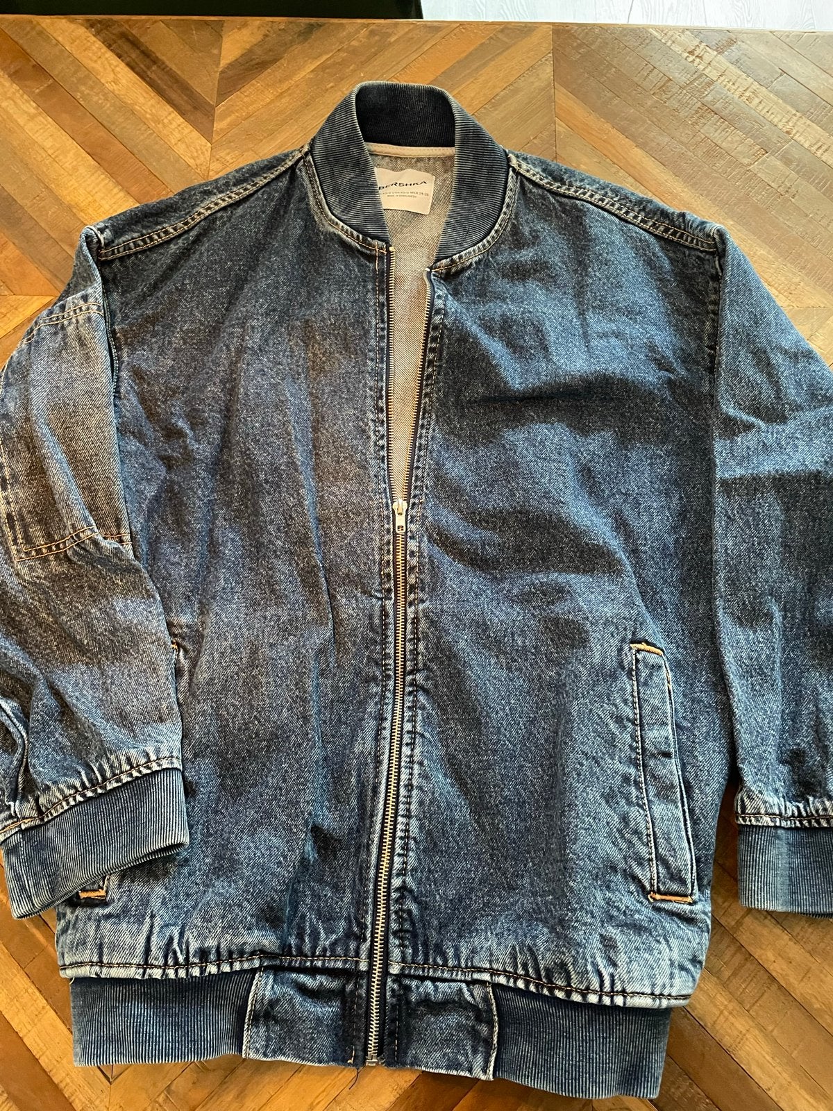 Bershka spijkerjack bomberjack XS-S, Ophalen of Verzenden, Zo goed als nieuw, Maat 34 (XS) of kleiner, Blauw