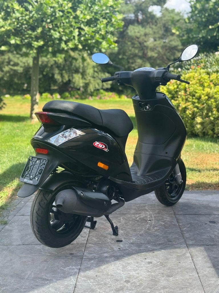 ⭐️Piaggio zip 2 takt glans zwart 3300 km Z.G.A.N. ⭐️, Fietsen en Brommers, Scooters | Piaggio, Niet ingevuld, Niet ingevuld, Niet ingevuld