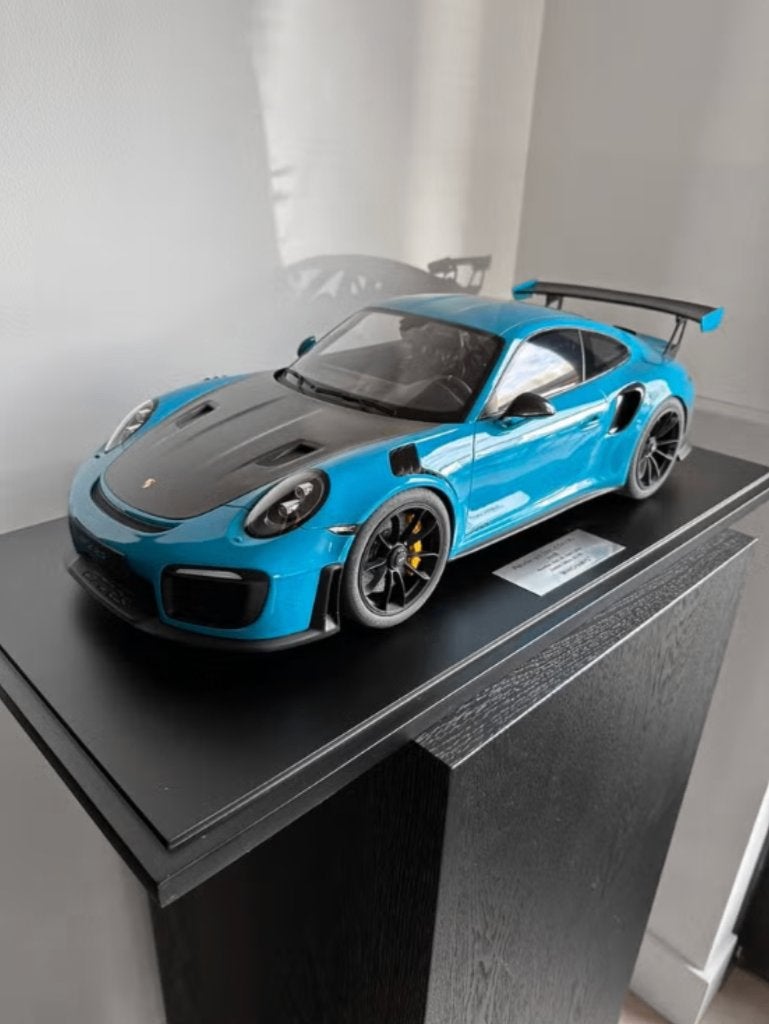 Porsche 911 GT2 RS type 991.2 2018 Miami Blue 1/8 Minichamps, Hobby en Vrije tijd, Ophalen of Verzenden, Nieuw, 1:5 t/m 1:8, Auto