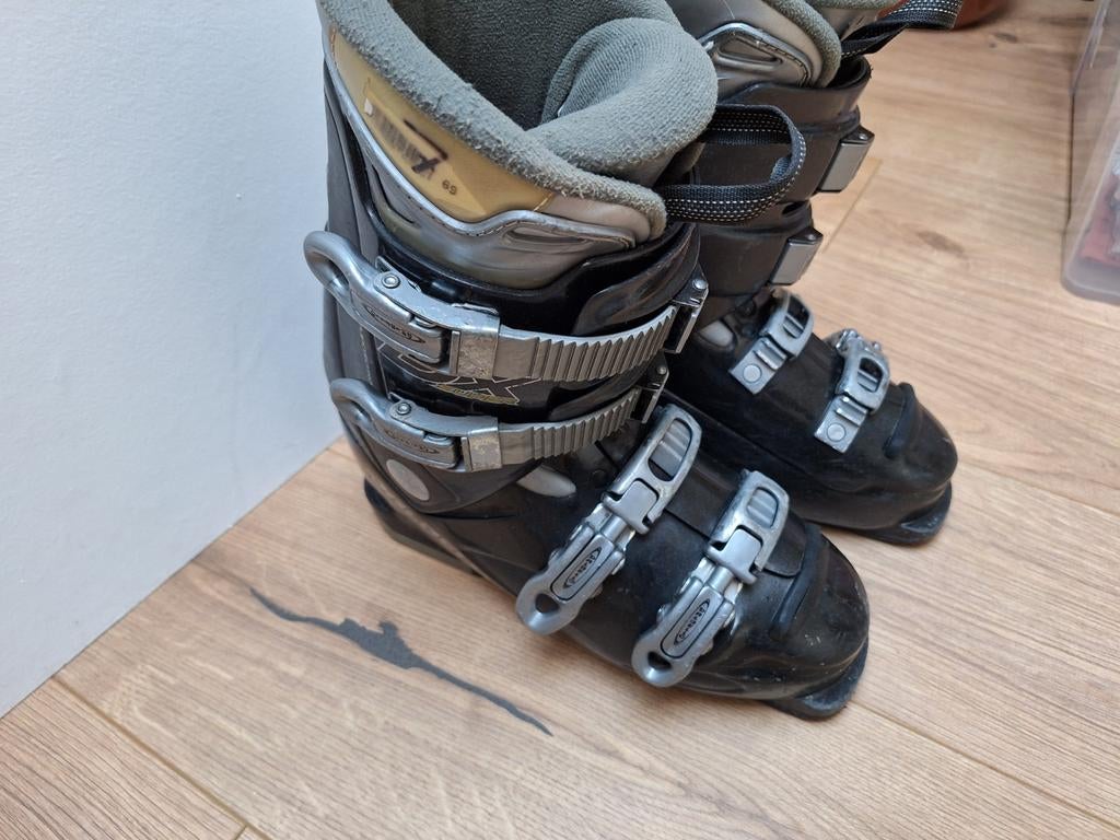Dalbello skischoenen maat 26 (valt als 39) voor brede voet, Sport en Fitness, Skiën en Langlaufen, Overige merken, Gebruikt, Schoenen