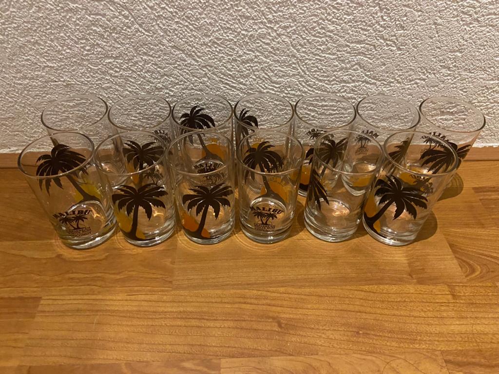 13 unieke Malibu glazen Malibu coconut liquor, Verzamelen, Glas en Borrelglaasjes, Ophalen of Verzenden, Zo goed als nieuw, Overige typen