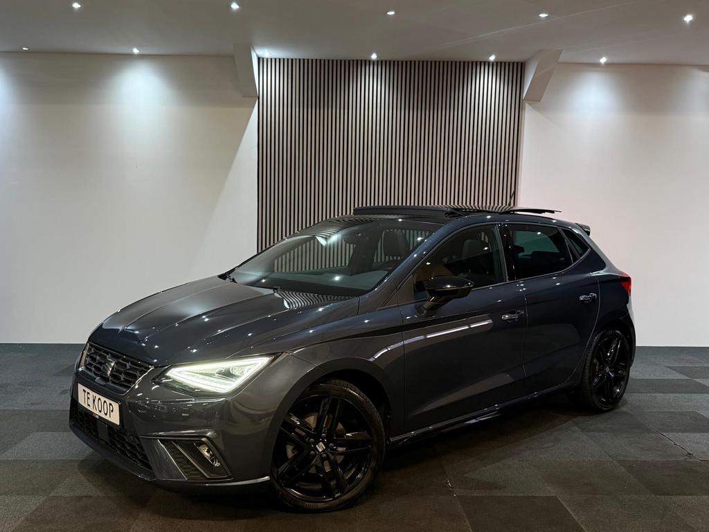 Seat IBIZA 1.0 EcoTSI FR Pano|Keyless|Camera|ACC|Alcantara//, Ibiza, Bedrijf, 3 cilinders, Parkeercamera