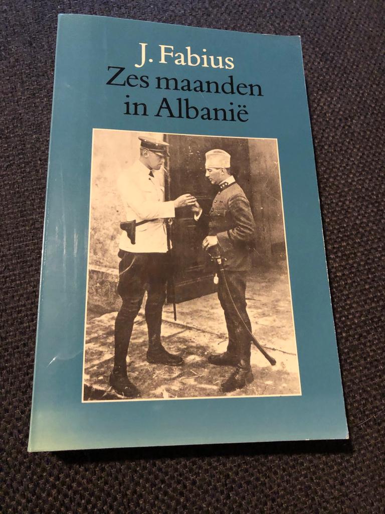 Zes maanden in Albanië - J. Fabius, Gelezen, Ophalen of Verzenden, J. Fabius, Voor 1940
