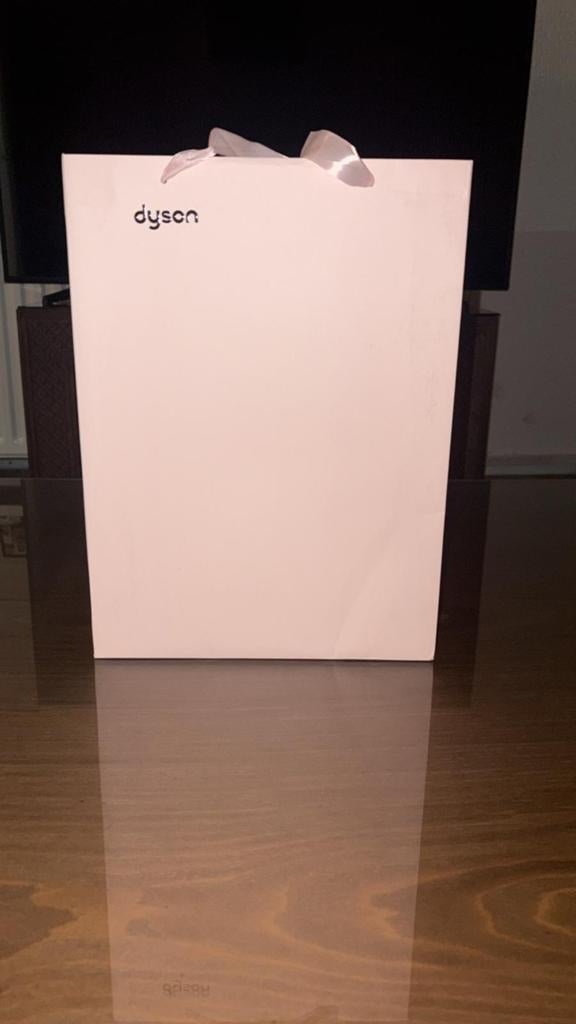 Dyson styling giftset, Ophalen of Verzenden, Zo goed als nieuw, Kam of Borstel