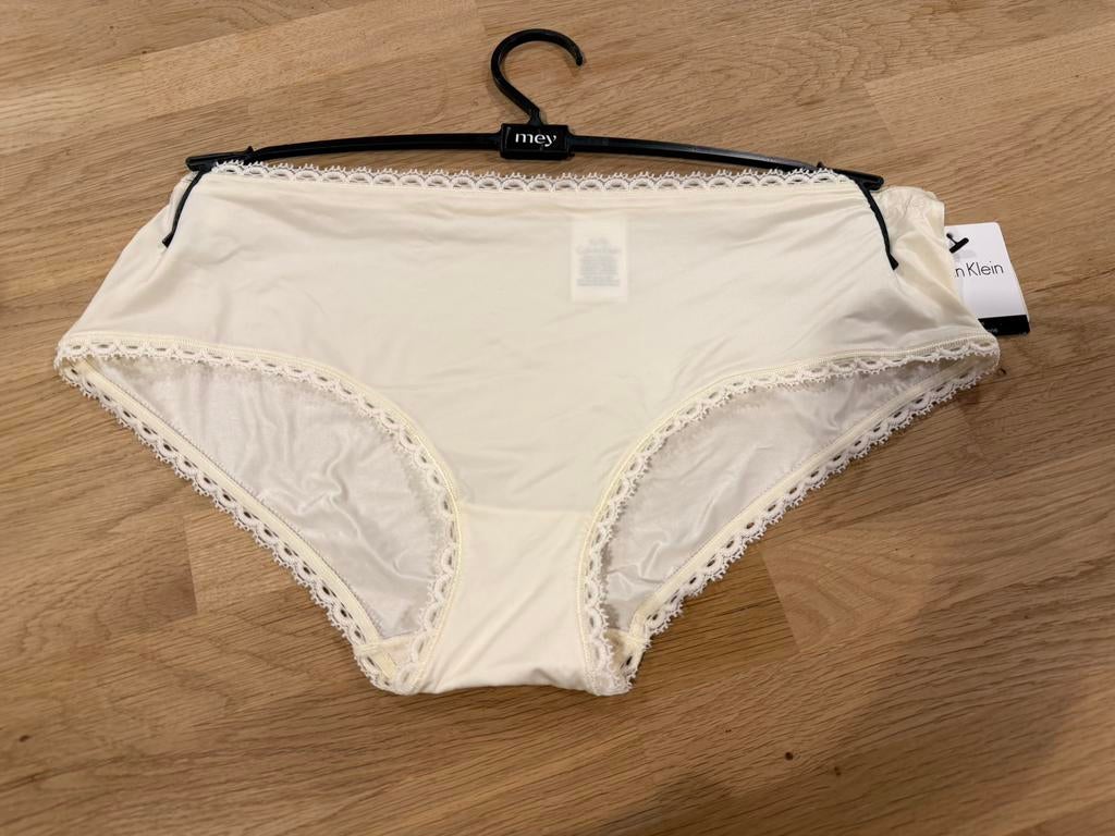 Calvin klein slip 42 NIEUW!! Nu €10, Ophalen of Verzenden, Wit, BH