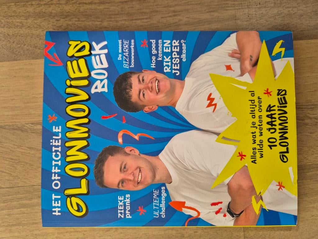 Het Officiële Glowmovies Boek - Rik en Jesper, Ophalen of Verzenden, Zo goed als nieuw, Rik en Jesper, Non-fictie