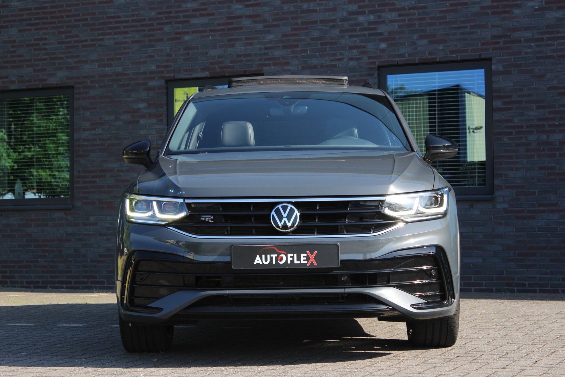 Volkswagen Tiguan 1.4 TSI eHybrid R-Line Business+, 1716 kg, Stof, Zwart, 4 cilinders