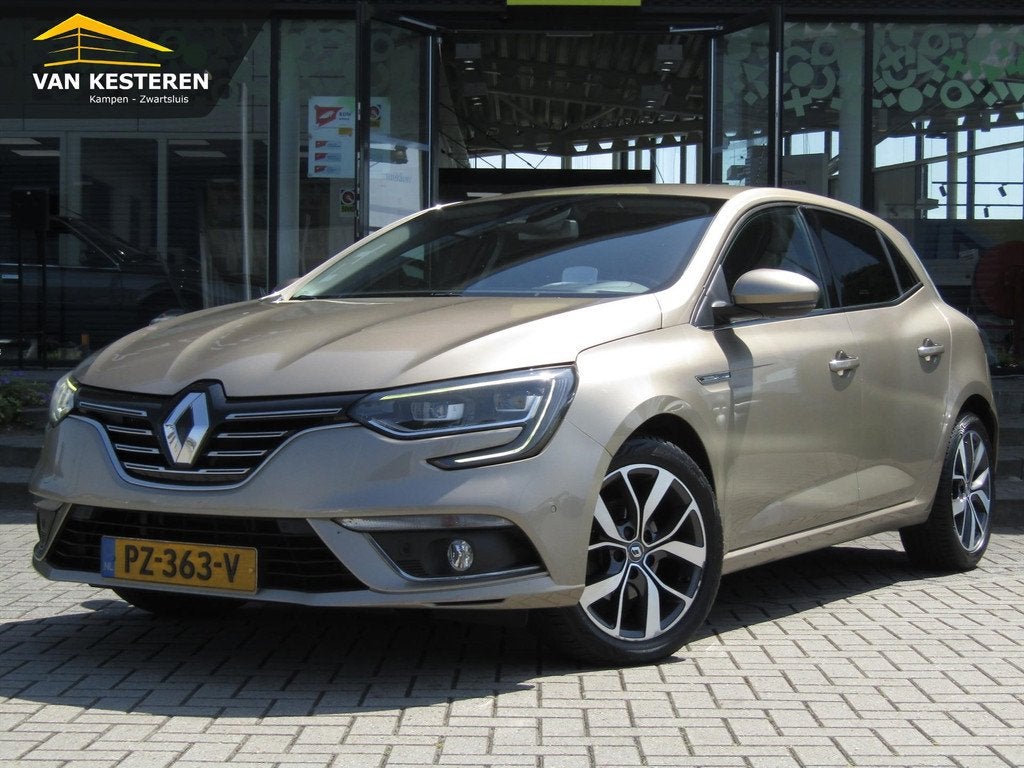 RENAULT Megane 1.2 TCe 130pk Bose / Navigatie / Camera / Hea, Gebruikt, 4 cilinders, Bruin, 132 pk
