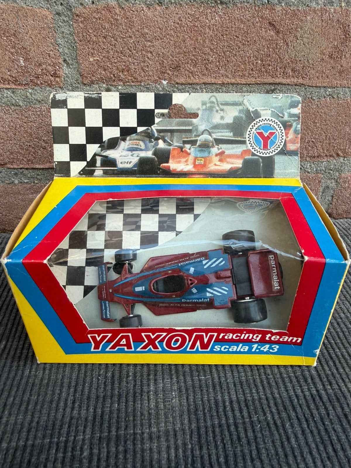 1:43 Yaxon F1 Alfa Romeo …….. 10,-, Ophalen of Verzenden, Zo goed als nieuw, Auto, Overige merken