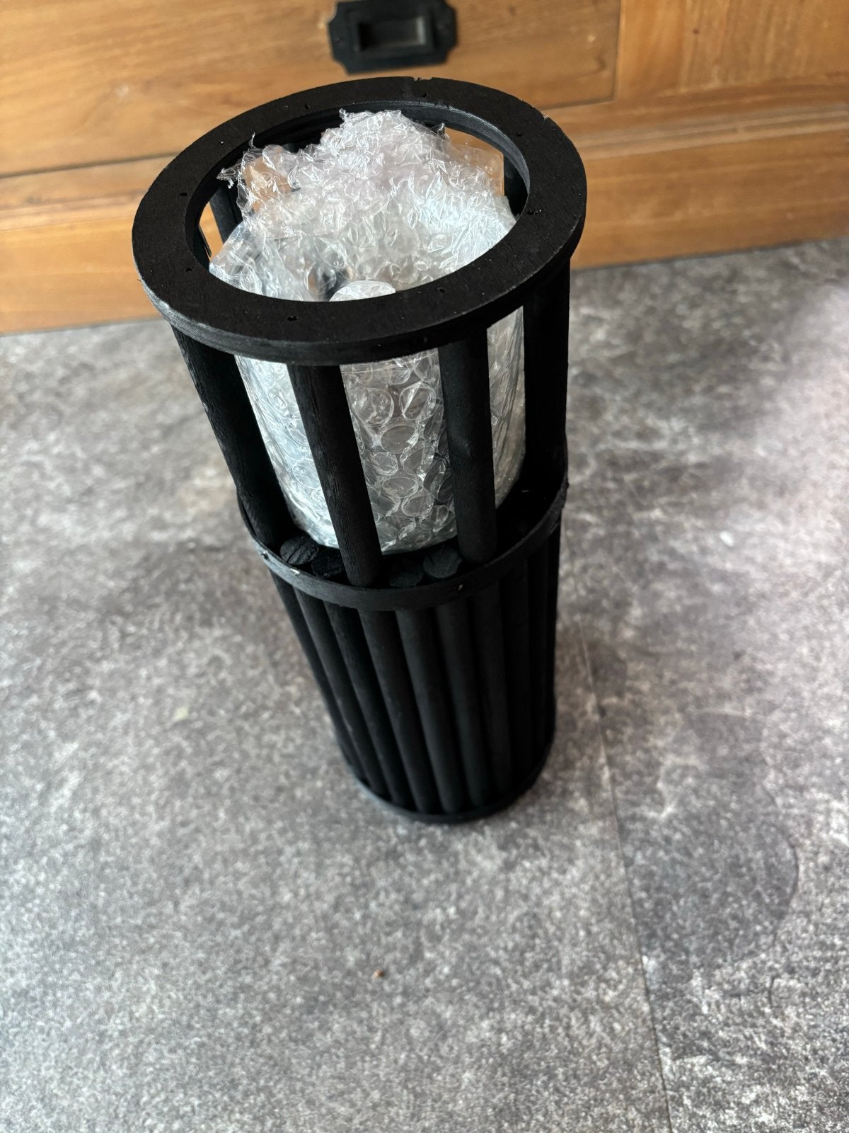 Senza Pillar Lantaarn - Zwart, Ophalen, Hout, Zwart, Nieuw