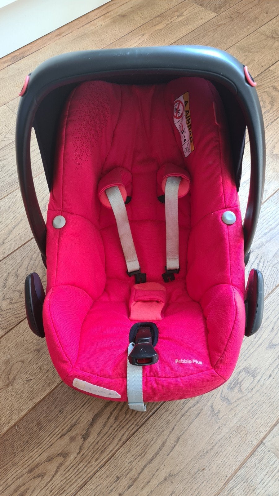 Maxi cosi pebble plus, rood, Kinderen en Baby's, Autostoeltjes, Ophalen, 0 t/m 13 kg, Maxi-Cosi, Autogordel