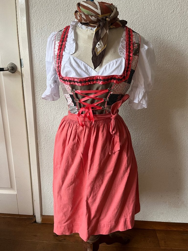 Originele Kruger Dirndl met bijpassende blouse maat 40 Nieuw, Maat 38/40 (M), Nieuw, Ophalen of Verzenden, Overige thema's
